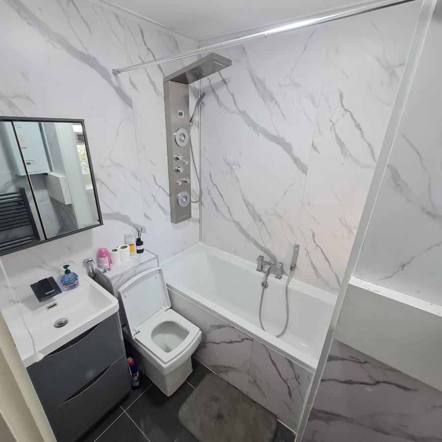 Studio Apartment In London, Bethnal Green 外观 照片