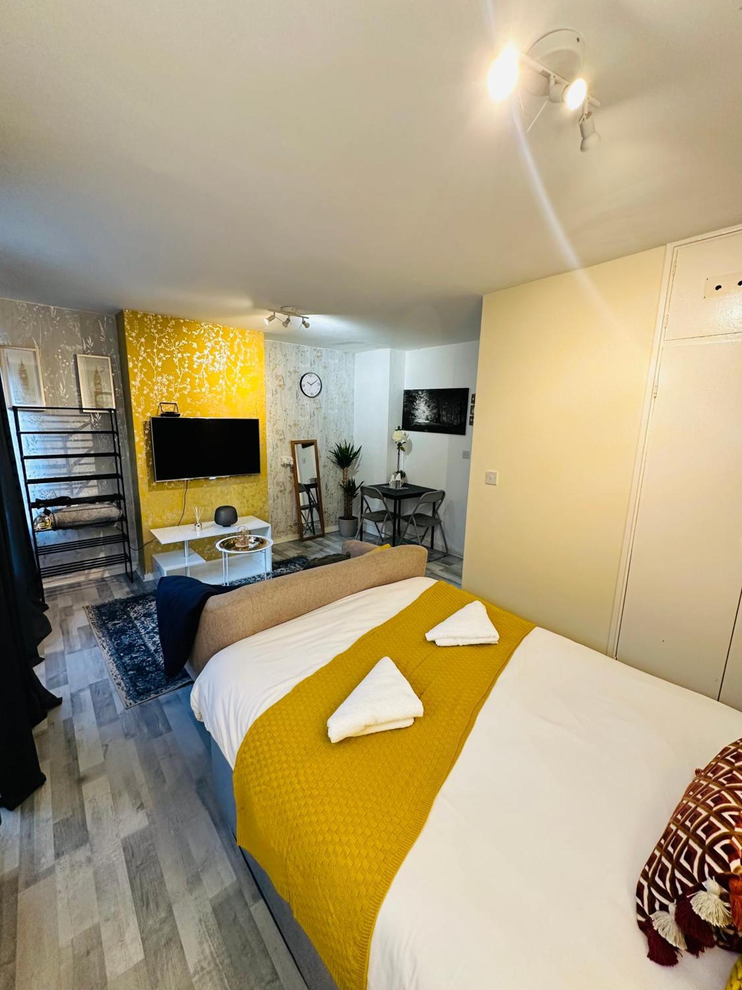 Studio Apartment In London, Bethnal Green 外观 照片
