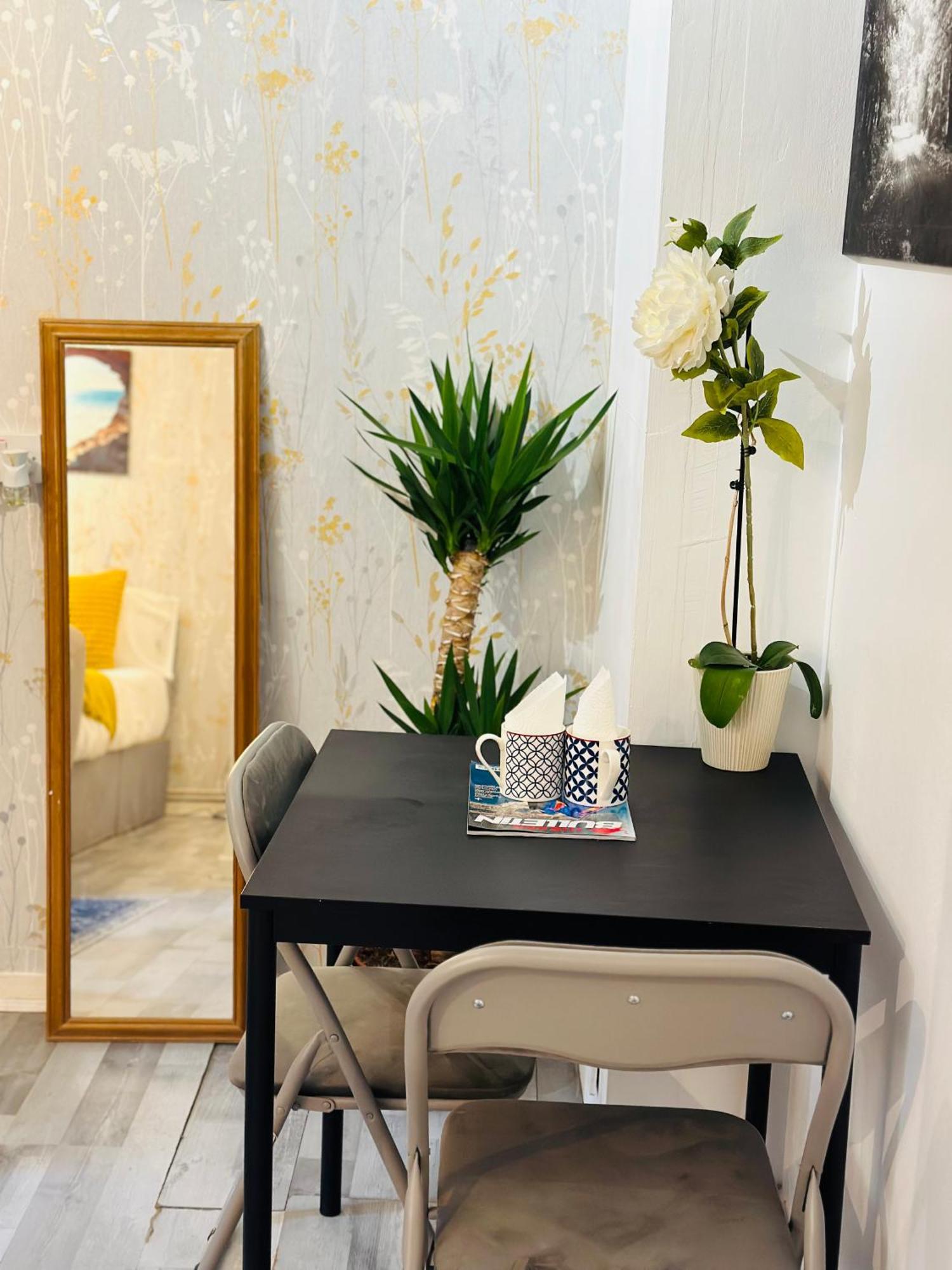Studio Apartment In London, Bethnal Green 外观 照片